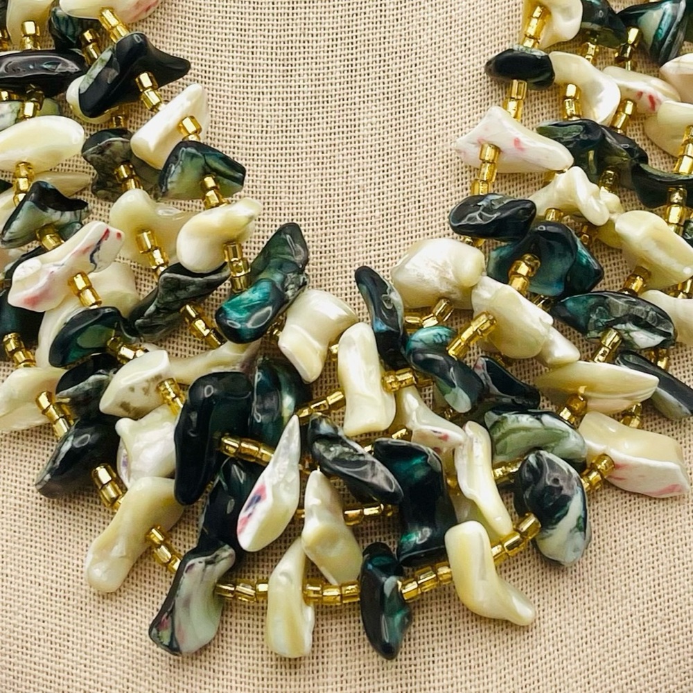 Incredible Vintage Mother of Pearl and Abalone Multi Strand Bib Necklace - Picture 7 of 11